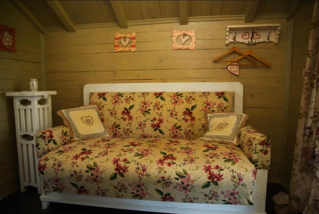 Pastoral Glamping Hotel Velikij Lesz Kültér fotó